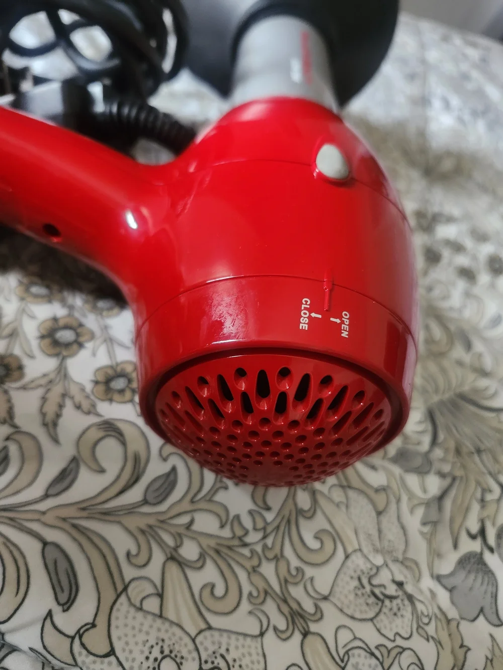 CHI/ULTA BEAUTY Red Handheld Hair Dryer with Diffuser - Picture 4 of 6